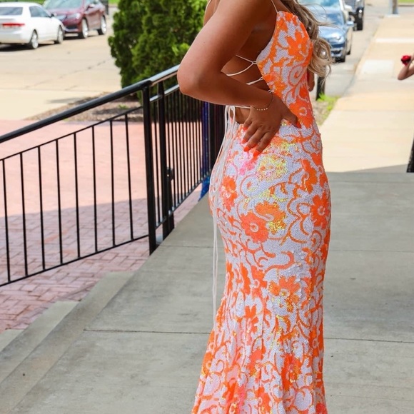 Jovani Prom/Formal dress - Picture 3 of 5